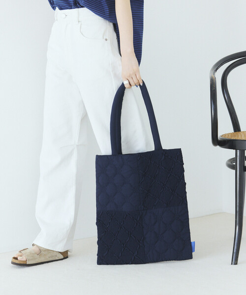 Firsthand(ファーストハンド)の「Firsthand/ファーストハンド フラワーキルト パッチワーク トートバッグ(トートバッグ・レディース・ブラウン/ホワイト/ブラック/ネイビー・ONE SIZE)」の17枚目の写真