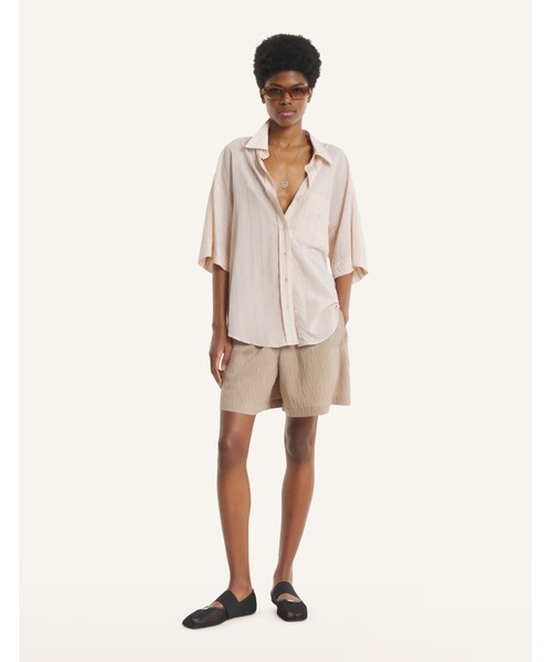 Maison Kitsune（メゾンキツネ）の「SHORT SLEEVE SHIRT（シャツ/ブラウス・レディース・ベージュ・36/S）」の5枚目の写真