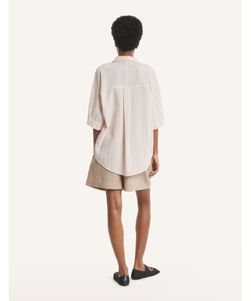 Maison Kitsune（メゾンキツネ）の「SHORT SLEEVE SHIRT（シャツ/ブラウス・レディース・ベージュ・36/S）」の6枚目の写真