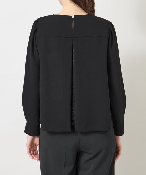 TO BE CHIC（トゥー ビー シック）の「BOBスカラップタック ブラウス（シャツ/ブラウス・レディース・ブラック・40）」の6枚目の写真