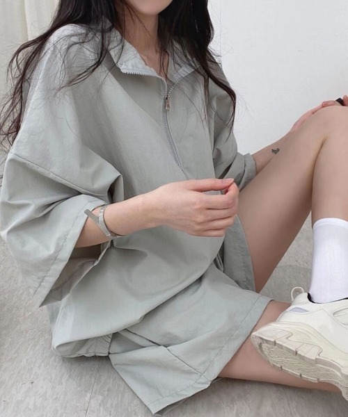 Flugge(フラッジー)の「スポーティーハーフジップセットアップ(その他トップス・レディース・グレー/ベージュ・LARGE/MEDIUM)」の6枚目の写真