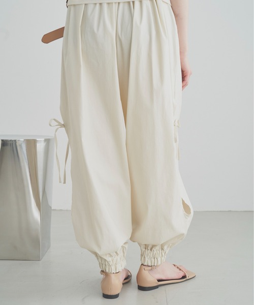 SOEMIN(ソミン)の「Aladdin pants/アラジンパンツ(スラックス・レディース・ブラック/ホワイト・FREE)」の6枚目の写真