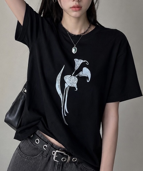 FUNdaysion(ファンデイション)の「フラワープリント半袖Tシャツ(Tシャツ/カットソー・レディース・グレー/ブラック・M)」の6枚目の写真