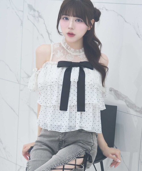Belle Charme(ベルシャルム)の「【Belle Charme】Classic Tiered Blouse(シャツ/ブラウス・レディース・オフホワイト/ブラック/アイボリー・FREE)」の3枚目の写真