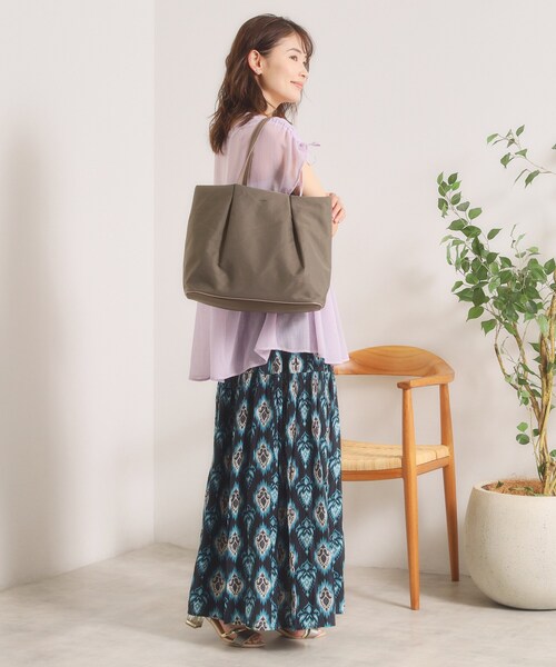 ITS'DEMO(イッツデモ)の「【整理収納アドバイザー監修】軽量撥水A4トート(トートバッグ・レディース・ボルドー/ブラック/チャコールグレー/ナチュラル・00)」の12枚目の写真
