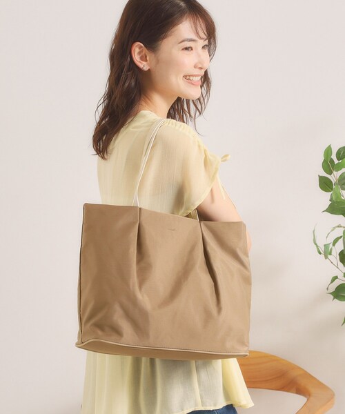 ITS'DEMO(イッツデモ)の「【整理収納アドバイザー監修】軽量撥水A4トート(トートバッグ・レディース・ボルドー/ブラック/チャコールグレー/ナチュラル・00)」の15枚目の写真