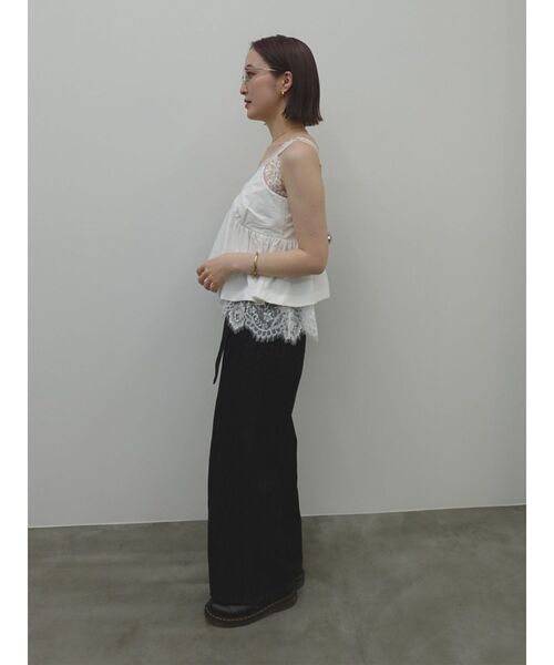 LAGUNAMOON(ラグナムーン)の「レースレイヤードランジェリーチュニック 【夏服】【レイヤードトップス】(キャミソール・レディース・ホワイト/ブラック/ブラウン/ライトブルー・FREE)」の6枚目の写真