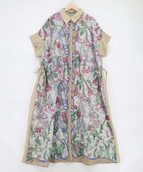iS ScoLar(イズスカラー)の「562233:ステンドグラス風花柄シャツワンピース(ワンピース・レディース・グリーン/チャコールグレー/ベージュ・M)」の2枚目の写真
