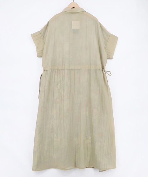 iS ScoLar(イズスカラー)の「562233:ステンドグラス風花柄シャツワンピース(ワンピース・レディース・グリーン/チャコールグレー/ベージュ・M)」の19枚目の写真