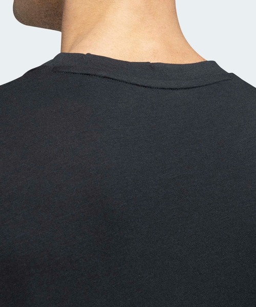adidas(アディダス)の「トレイン エッセンシャルズ Feelready ロゴ トレーニング半袖Tシャツ / アディダス adidas(Tシャツ/カットソー・メンズ・ブラック×ホワイト・XX-LARGE/3XL/LARGE/MEDIUM/SMALL/X-LARGE/X-SMALL)」の5枚目の写真