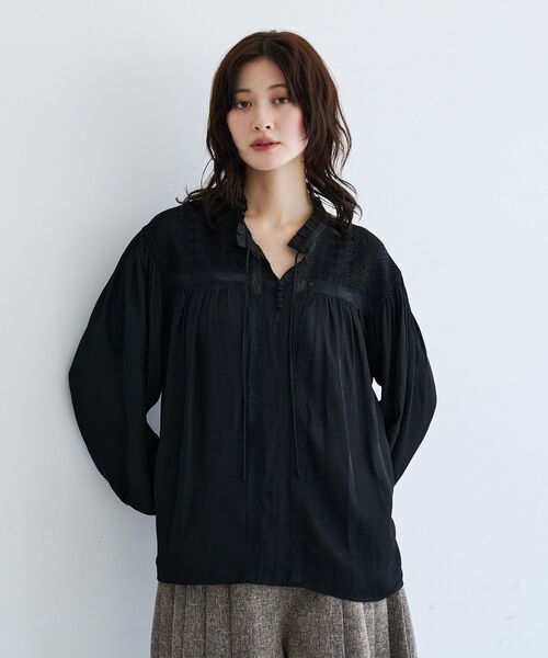 YECCA VECCA(イェッカヴェッカ)の「レース切替ボリューム袖ブラウス(シャツ/ブラウス・レディース・ライトベージュ/バーガンディー/ブラック・FREE)」の22枚目の写真