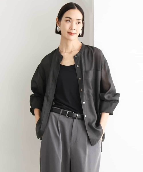 MICHEL KLEIN(ミッシェル・クラン)の「シアーシャンブレーバンドカラーシャツ(シャツ/ブラウス・レディース・ブラック/ライトグレー/ネイビー・38)」の4枚目の写真
