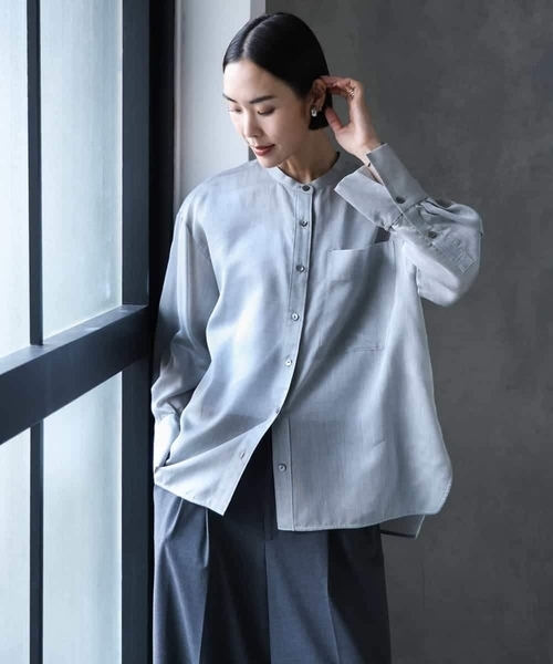 MICHEL KLEIN(ミッシェル・クラン)の「シアーシャンブレーバンドカラーシャツ(シャツ/ブラウス・レディース・ブラック/ライトグレー/ネイビー・38)」の12枚目の写真