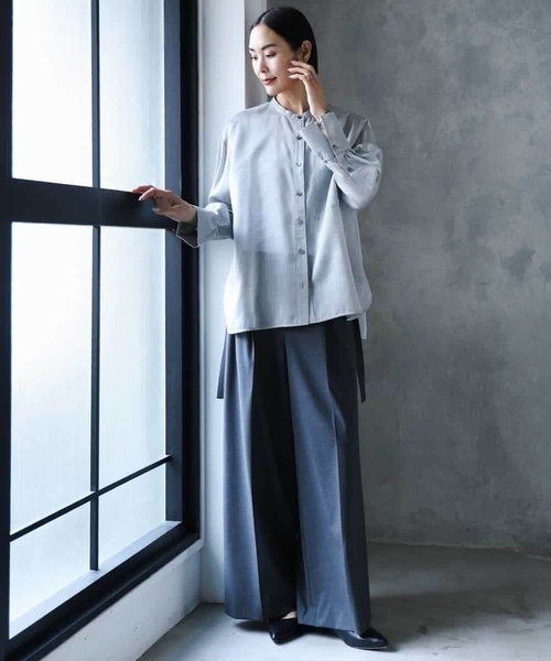 MICHEL KLEIN(ミッシェル・クラン)の「シアーシャンブレーバンドカラーシャツ(シャツ/ブラウス・レディース・ブラック/ライトグレー/ネイビー・38)」の13枚目の写真