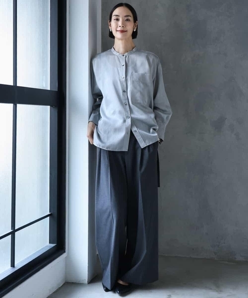 MICHEL KLEIN(ミッシェル・クラン)の「シアーシャンブレーバンドカラーシャツ(シャツ/ブラウス・レディース・ブラック/ライトグレー/ネイビー・38)」の14枚目の写真