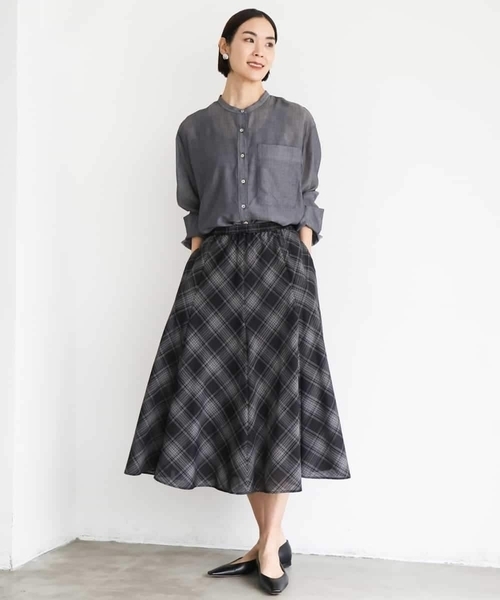 MICHEL KLEIN(ミッシェル・クラン)の「シアーシャンブレーバンドカラーシャツ(シャツ/ブラウス・レディース・ブラック/ライトグレー/ネイビー・38)」の18枚目の写真
