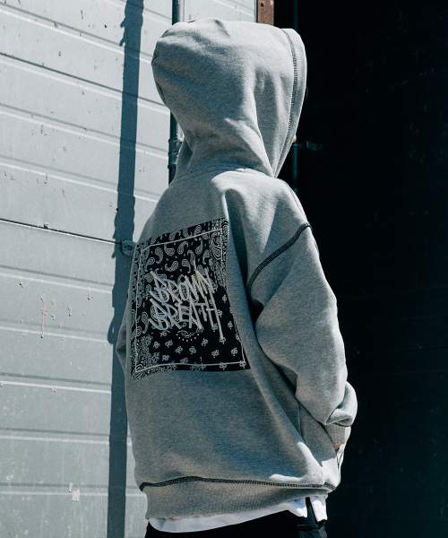 BROWNBREATH KIDS(ブラウンブレスキッズ)の「KIDS PAISELY GRAPHIC HOODIE - M/GREY(パーカー・レディース・その他・110/120/130/140/150)」の1枚目の写真