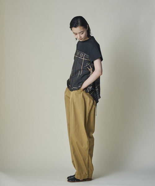 mintdesigns（ミントデザインズ）の「Apron Chino Pants（チノパンツ・レディース・キャメル/サンドベージュ・2/3）」の5枚目の写真