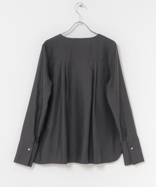 URBAN RESEARCH ROSSO WOMEN(アーバンリサーチ ロッソ)の「キュプラ混ポケットデザインブラウス(シャツ/ブラウス・レディース・オフホワイト/チャコールグレー/ボルドー・FREE)」の11枚目の写真
