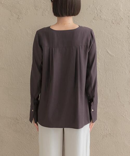 URBAN RESEARCH ROSSO WOMEN(アーバンリサーチ ロッソ)の「キュプラ混ポケットデザインブラウス(シャツ/ブラウス・レディース・オフホワイト/チャコールグレー/ボルドー・FREE)」の20枚目の写真