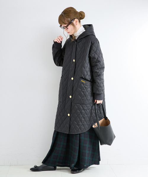 Barbour(バブアー)の「Barbour / バブアー 別注 HILARY QUILTED JACKET(その他アウター・レディース・ブラック/ネイビー・MEDIUM/LARGE)」の4枚目の写真