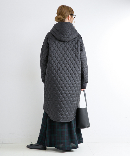 Barbour(バブアー)の「Barbour / バブアー 別注 HILARY QUILTED JACKET(その他アウター・レディース・ブラック/ネイビー・MEDIUM/LARGE)」の5枚目の写真