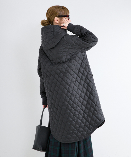 Barbour(バブアー)の「Barbour / バブアー 別注 HILARY QUILTED JACKET(その他アウター・レディース・ブラック/ネイビー・MEDIUM/LARGE)」の8枚目の写真