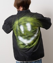 STUD MUFFIN（スタッドマフィン）の「mj12051- Beastiez スマイルスプレーグラフィカルペイントナイロンコーチジャケット(714-09221)（ナイロンジャケット）」