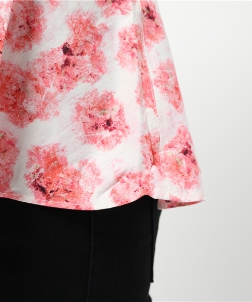 IEDIT（イディット）の「ＩＥＤＩＴ　ＣＡＬＬＡコラボ　華やかなプリントが美しいペプラムトップス　　　（シャツ/ブラウス・レディース・レッド/レモンイエロー/ブルーグリーン・LARGE/MEDIUM/SMALL）」の7枚目の写真