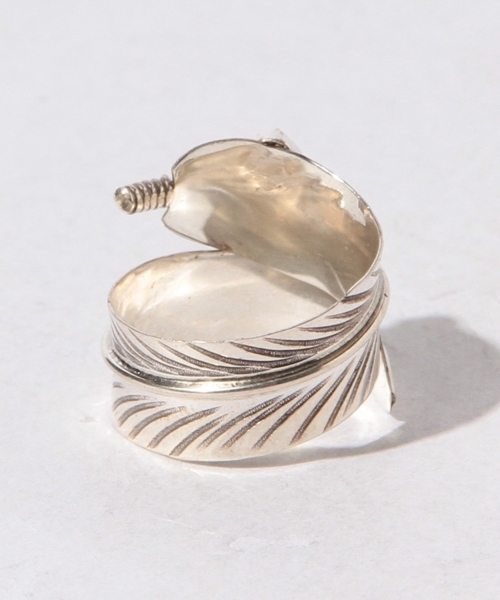 B:MING by BEAMS（ビーミングバイビームス）の「NAVAJO / ターコイズフェザーリング（リング・メンズ・シルバー・ONE SIZE）」の4枚目の写真