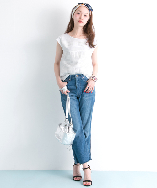 URBAN RESEARCH(アーバンリサーチ)の「UR ランダム切替レースTシャツ(Tシャツ/カットソー・レディース・オフホワイト/ブラック/キャメル・FREE)」の17枚目の写真