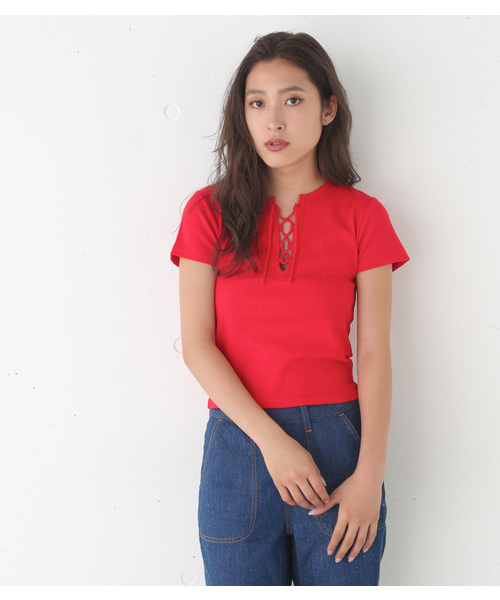 SLY（スライ）の「LACE UP テレコT/SH（Tシャツ/カットソー・レディース・レッド/ホワイト/ブラック/マルチ・1/2）」の3枚目の写真