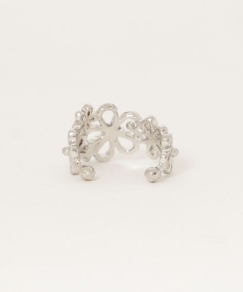 Fun & Daily(ファンアンドデイリー)の「F&D : カーブライン&フラワーイヤーカフ(イヤーカフ・レディース・ゴールド/シルバー・FREE)」の3枚目の写真