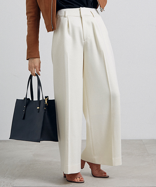 UNITED TOKYO（ユナイテッドトウキョウ）の「ウールダブルクロスワイドパンツ（その他パンツ・レディース・ベージュ/オフホワイト/レッド・1）」の2枚目の写真