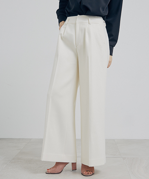 UNITED TOKYO（ユナイテッドトウキョウ）の「ウールダブルクロスワイドパンツ（その他パンツ・レディース・ベージュ/オフホワイト/レッド・1）」の19枚目の写真