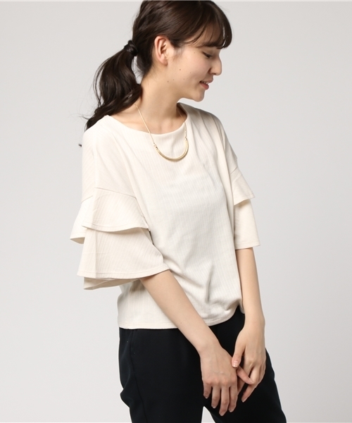 mysty woman（ミスティウーマン）の「パターンメッシュアクセ付きラッフルスリーブ（Tシャツ/カットソー・レディース・ブラック/ブルーグレー/イエロー系その他/オフホワイト・FREE）」の2枚目の写真