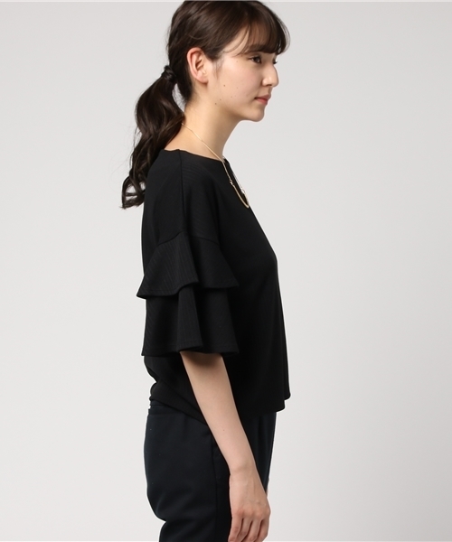 mysty woman（ミスティウーマン）の「パターンメッシュアクセ付きラッフルスリーブ（Tシャツ/カットソー・レディース・ブラック/ブルーグレー/イエロー系その他/オフホワイト・FREE）」の6枚目の写真