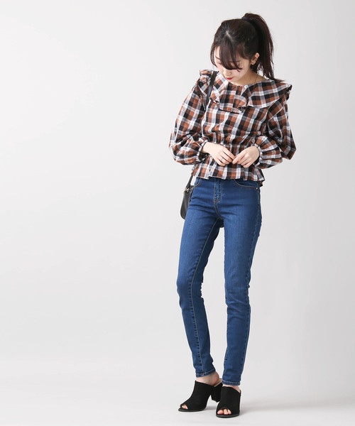 WEGO(ウィゴー)の「WEGO/ラッフルブラウス(シャツ/ブラウス・レディース・ブラウン系その他2/オフホワイト・FREE)」の5枚目の写真