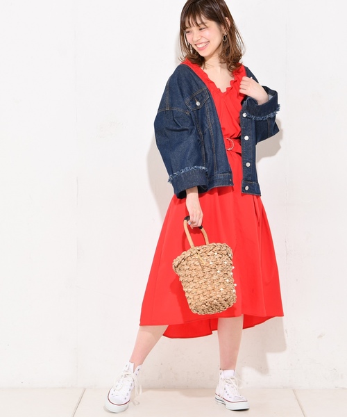 natural couture（ナチュラルクチュール）の「前後VネックGジャン（デニムジャケット・レディース・ブルー/インディゴブルー・FREE）」の5枚目の写真