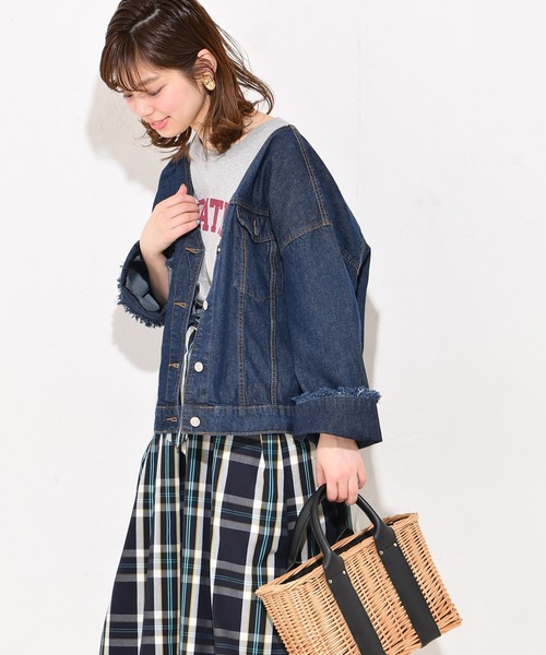 natural couture（ナチュラルクチュール）の「前後VネックGジャン（デニムジャケット・レディース・ブルー/インディゴブルー・FREE）」の9枚目の写真