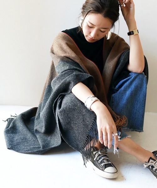 TODAYFUL(トゥデイフル)の「メリノウールタートルニット(ニット/セーター・レディース・オフホワイト/ブラック/ベージュ/レッド・FREE)」の16枚目の写真