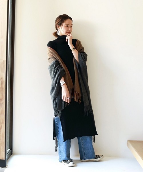 TODAYFUL(トゥデイフル)の「メリノウールタートルニット(ニット/セーター・レディース・オフホワイト/ブラック/ベージュ/レッド・FREE)」の22枚目の写真