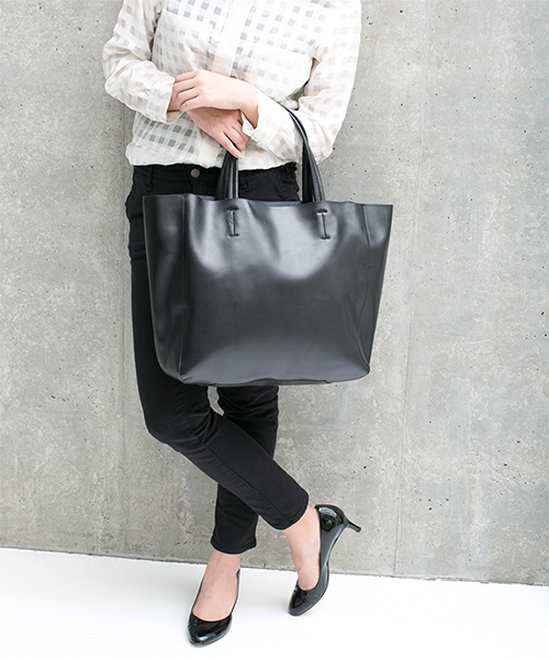 NANO universe（ナノユニバース）の「Sentore Amaranto/インバッグレザートート（トートバッグ・レディース・ダークブルー/ブラック/ライトブラウン/ライトベージュ/ブラウン/ダークブラウン・FREE）」の2枚目の写真