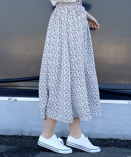 CHARM BERRY TIC(チャームベリーチック)の「リバティシフォンジョーゼットフレアスカート(スカート・レディース・オフホワイト/ブラック/ネイビー・M/L/LL)」の13枚目の写真