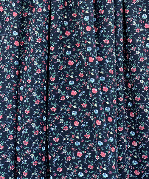 CHARM BERRY TIC(チャームベリーチック)の「リバティシフォンジョーゼットフレアスカート(スカート・レディース・オフホワイト/ブラック/ネイビー・M/L/LL)」の12枚目の写真