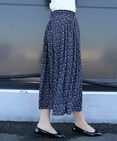 CHARM BERRY TIC(チャームベリーチック)の「リバティシフォンジョーゼットフレアスカート(スカート・レディース・オフホワイト/ブラック/ネイビー・M/L/LL)」の20枚目の写真