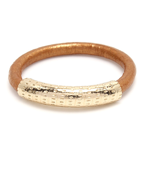 ROSE BUD COUPLES （ローズ バッド カップルズ）の「(BY BOE)LEATHER F-RING WITH GOLD[結婚式＆パーティーにもオススメ]（リング・レディース・ホワイト/ターコイズブルー/ブロンズ/ブラック/シルバー・6/7）」の5枚目の写真