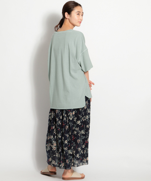 niko and...（ニコアンド）の「ピグメントオーバーＴシャツ（Tシャツ/カットソー・レディース・ホワイト/ライトブルー/ベージュ/キャメル/ピンク・FREE）」の17枚目の写真