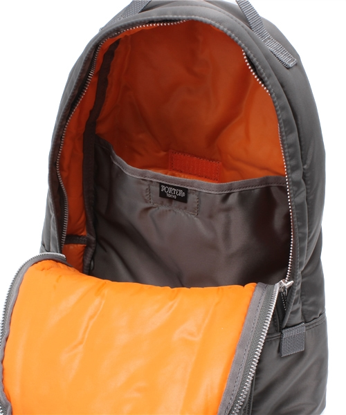 PORTER（ポーター）の「PORTER TANKER DAY PACK <B印 YOSHIDA SELECT>（バックパック/リュック・メンズ・ブラック系その他・ONE SIZE）」の9枚目の写真