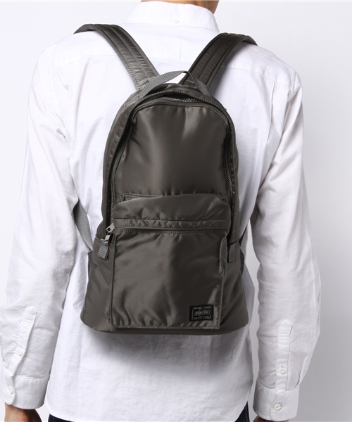 PORTER（ポーター）の「PORTER TANKER DAY PACK <B印 YOSHIDA SELECT>（バックパック/リュック・メンズ・ブラック系その他・ONE SIZE）」の5枚目の写真